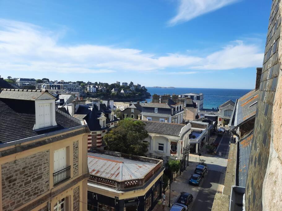 Le Moringa, A 2 Min De La Plage, Hyper Centre, Vue Mer De La Fenetre Dinard Exterior foto
